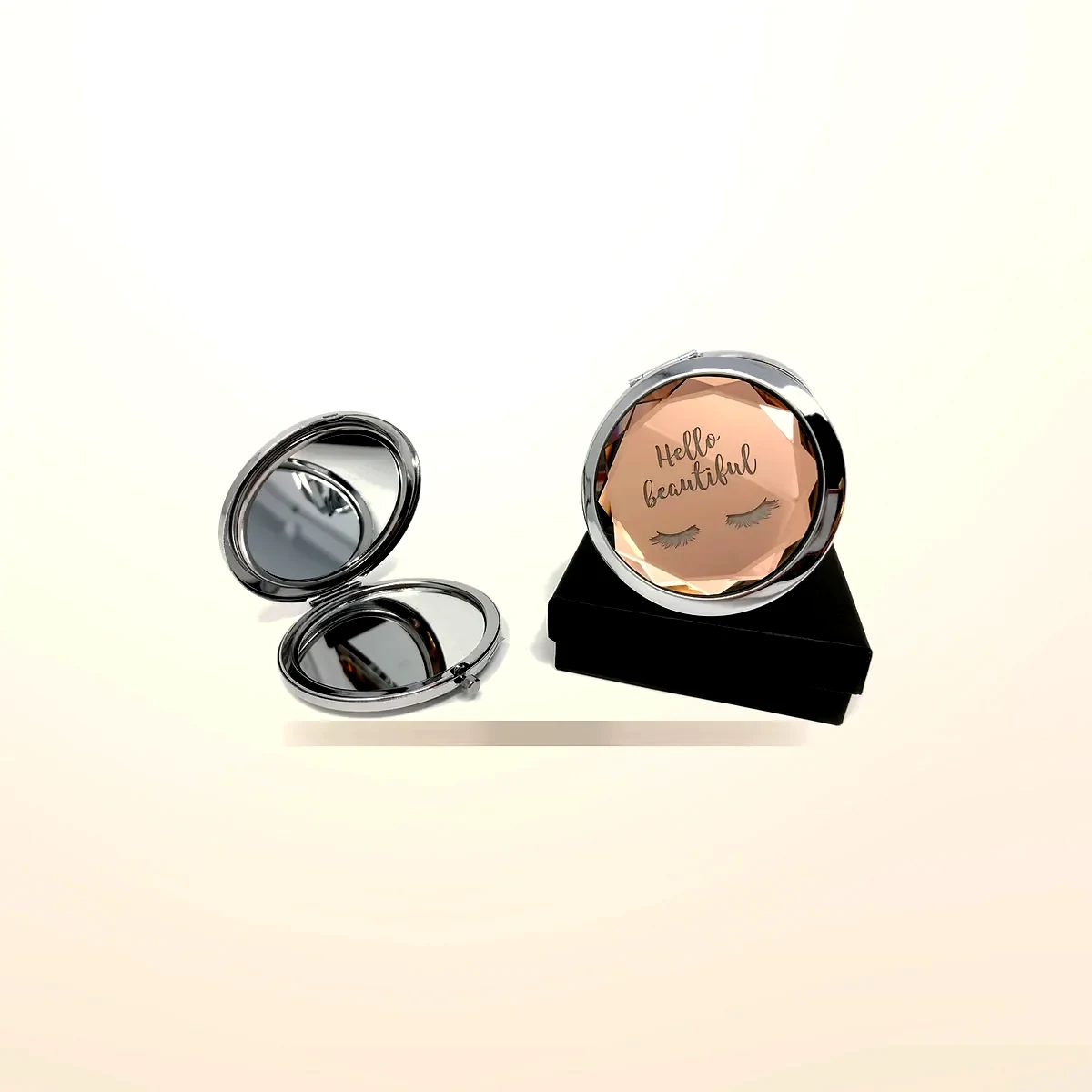 Vanity Magnifying Compact Mirror — product photo